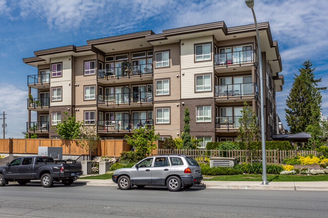 Kenbar Apartments in New Westminster, BC - Building Photo - Building Photo