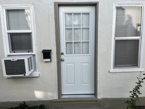 1114 4/5 Tamarind Ave in Los Angeles, CA - Building Photo - Building Photo