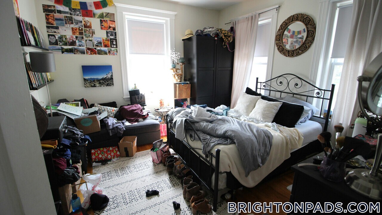 9 Egremont Rd in Boston, MA - Building Photo