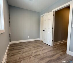 7 Washington Rd in Woodbury, CT - Building Photo - Building Photo