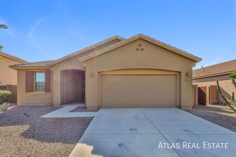1053 W Stephanie Ln in Queen Creek, AZ - Building Photo