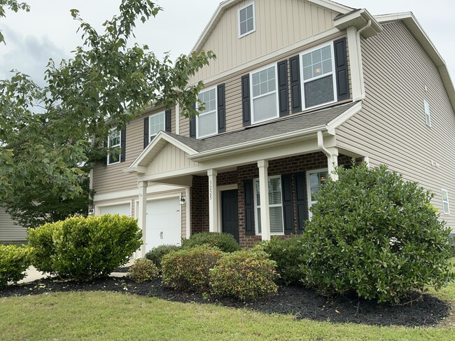 property at 3225 Saddlebrook Dr