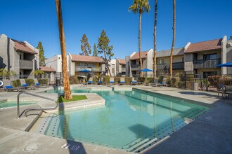 Willow Creek in Tempe, AZ - Foto de edificio - Building Photo