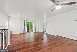 4838 Brookstone Terrace in Bowie, MD - Foto de edificio - Building Photo