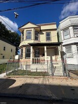 307 21st St, Unit 2 in Irvington, NJ - Building Photo