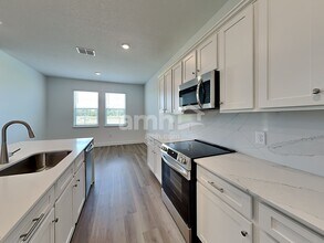 3313 Carthage Ave in Parrish, FL - Foto de edificio - Building Photo