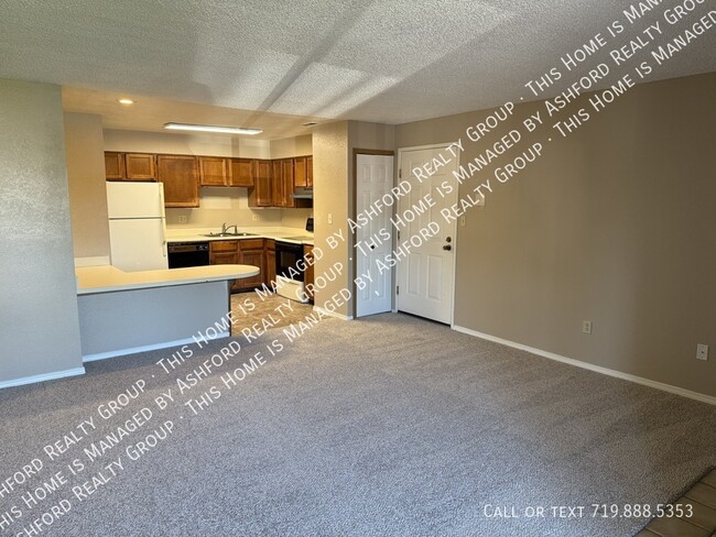 1238 Firefly Cir in Colorado Springs, CO - Building Photo - Building Photo