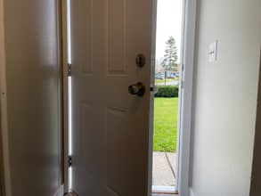 9729 5th St NE, Unit A in Lake Stevens, WA - Foto de edificio - Building Photo