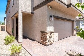 8448 Vulturo Ave in Las Vegas, NV - Building Photo - Building Photo