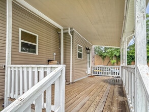 8905 Glenarden Pkwy in Glenarden, MD - Building Photo - Building Photo