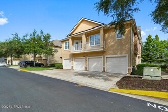 7202 Deerfoot Cir in Jacksonville, FL - Building Photo - Building Photo