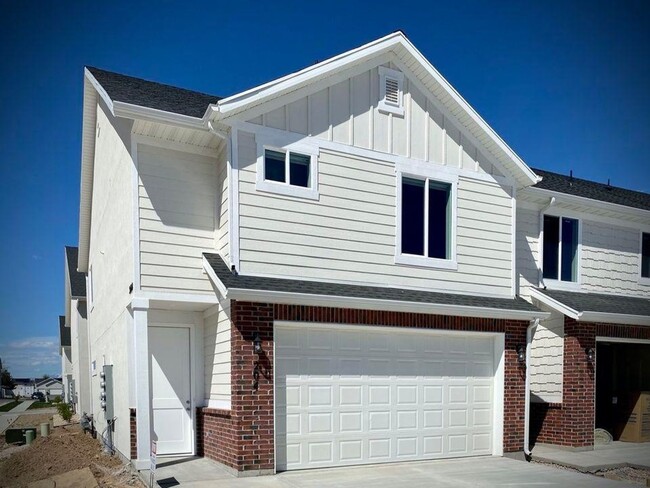 property at 2664 S 2250 W St