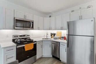 810 Pacific Ave in Atlantic City, NJ - Foto de edificio - Building Photo