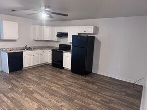 2905 Clarksville St, Unit 208 in Paris, TX - Foto de edificio - Building Photo