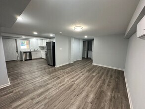 2700 Edwards Rd-Unit -2700 Edwards # C in Taylors, SC - Building Photo - Building Photo