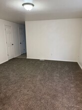 1705 W Bemis St in Moses Lake, WA - Building Photo - Building Photo