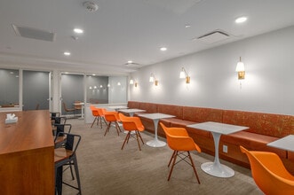 Euclid Grand in Cleveland, OH - Foto de edificio - Interior Photo