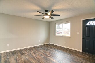 1204 S Main St in West Milton, OH - Building Photo - Building Photo