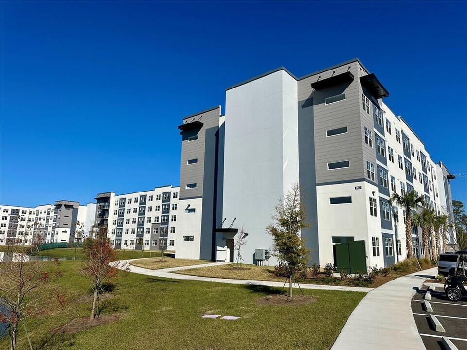 5587 Millenia Blvd in Orlando, FL - Building Photo