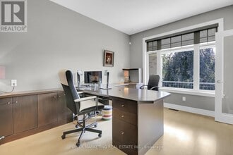 15 Marwood Ct in Ottawa, ON - Building Photo - Building Photo