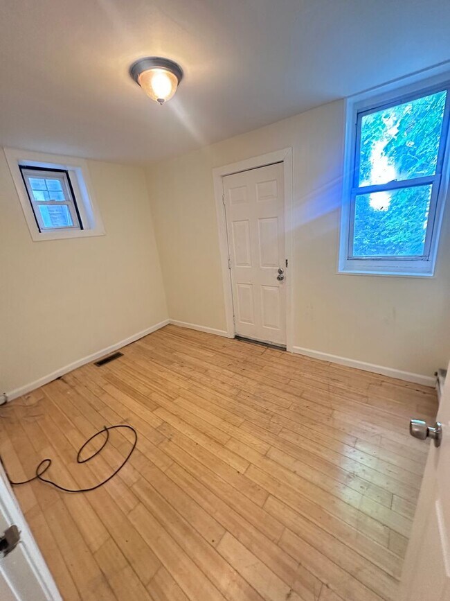 5019 Walnut St-Unit -Unit 1 in Philadelphia, PA - Building Photo - Building Photo