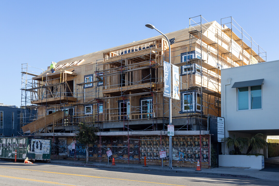 2336-2340 Westwood Blvd in Los Angeles, CA - Building Photo