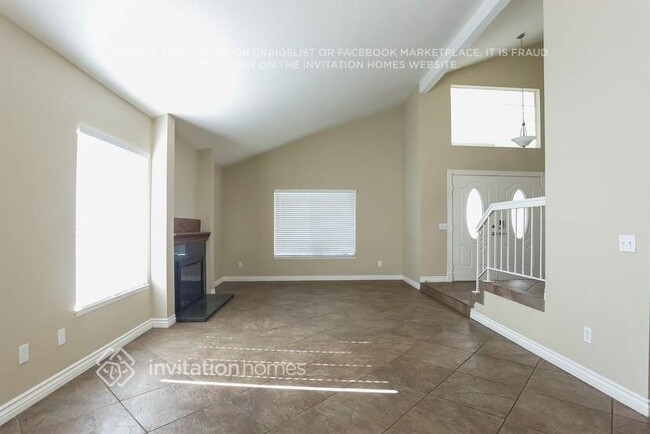 12562 Hackberry Ln in Moreno Valley, CA - Building Photo - Building Photo