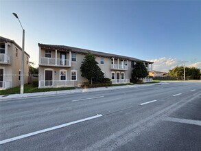 24340 SW 117th Ave in Princeton, FL - Building Photo - Building Photo