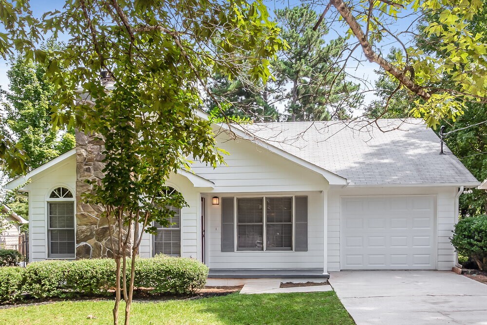 465 Rosehill Dr in Mcdonough, GA - Building Photo