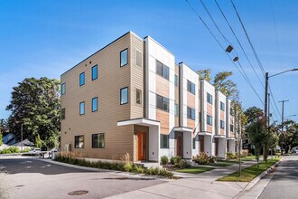 937 Fulton St W in Grand Rapids, MI - Building Photo - Building Photo