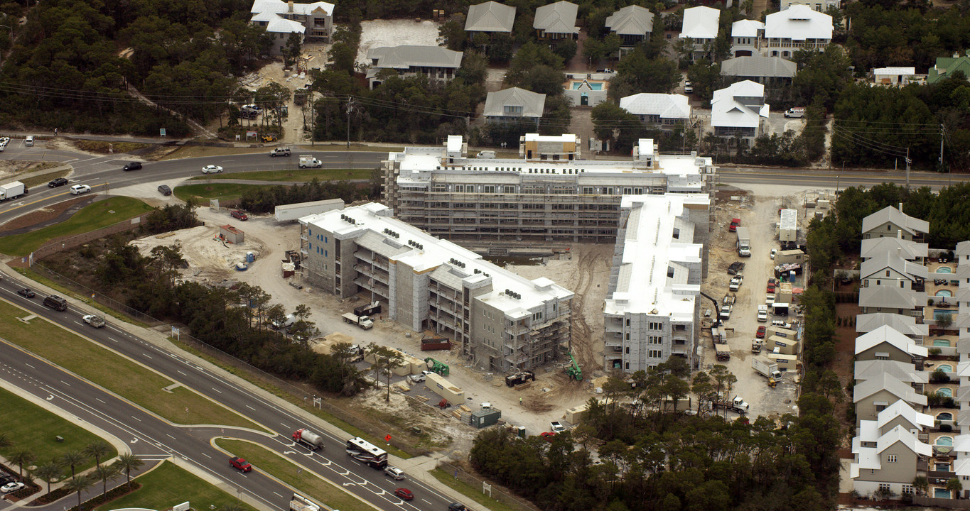 The Pointe in Panama City Beach, FL - Foto de edificio