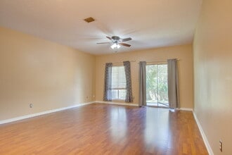 2741 Bay Club Dr in Navarre, FL - Building Photo - Building Photo