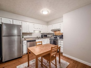 285-287-287 E Deshler Ave in Columbus, OH - Building Photo - Building Photo