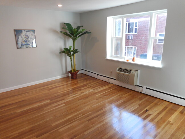 59 Colborne Rd, Unit 3