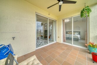 10700 NW 66th St in Doral, FL - Building Photo - Building Photo