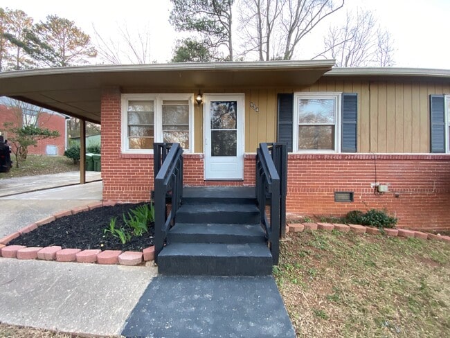 property at 934 Fairburn Rd NW