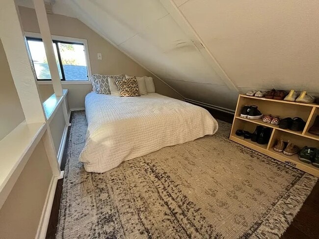 332 Bayview St, Unit Unit A: Loft Cottage, Unit Unit A: Loft Cottage