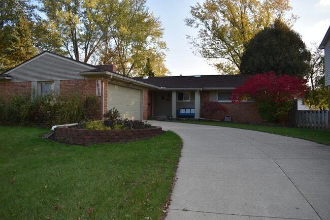 1525 Hanover Ct in Ann Arbor, MI - Foto de edificio - Building Photo