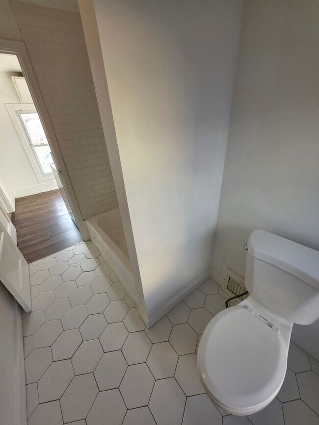 47 Elmendorf St in Kingston, NY - Building Photo - Building Photo