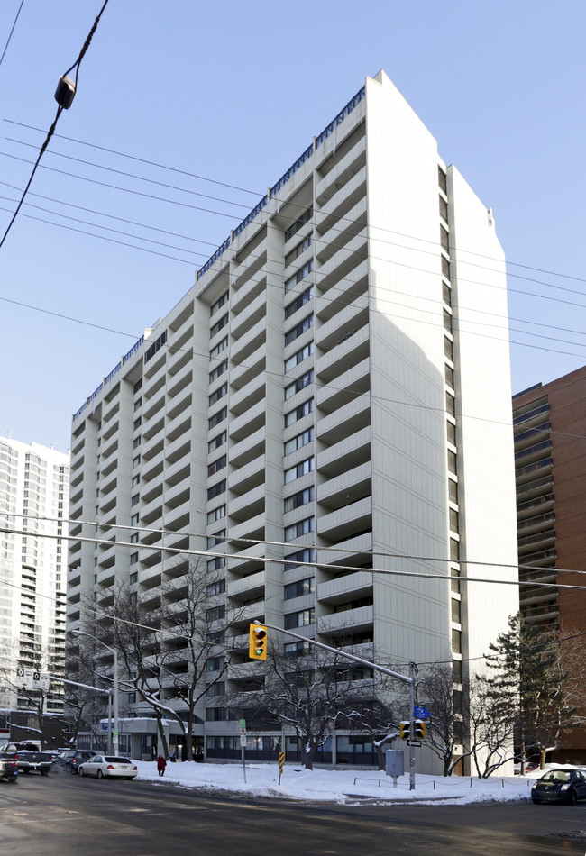 Centretown Place in Ottawa, ON - Building Photo - Building Photo