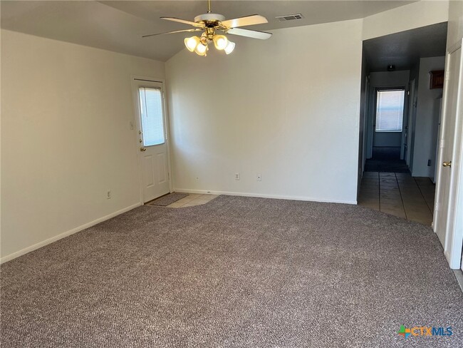 1409 Cinch Dr in Killeen, TX - Building Photo - Building Photo