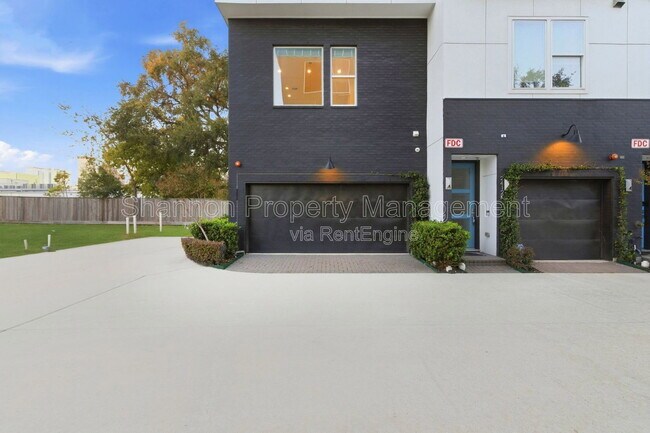 2412 Canal St in Houston, TX - Foto de edificio - Building Photo