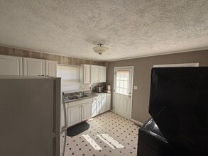 324 Lake Orange Rd in Hillsborough, NC - Building Photo - Building Photo