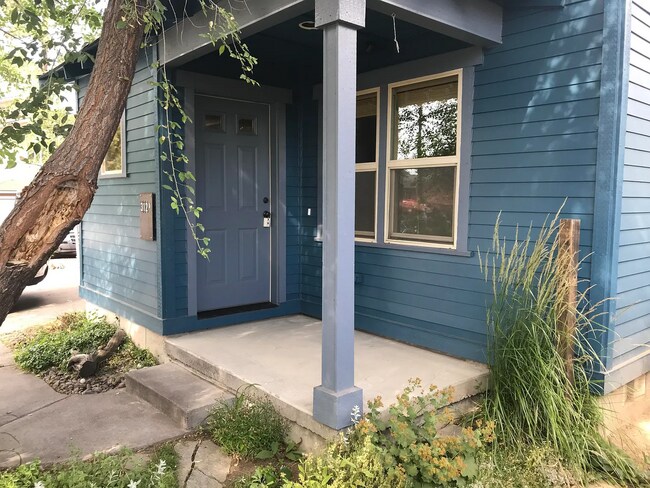 312 NE 4th St in Bend, OR - Building Photo - Building Photo