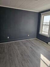 62 Alma St, Unit 3rd Floor in Waterbury, CT - Building Photo - Building Photo