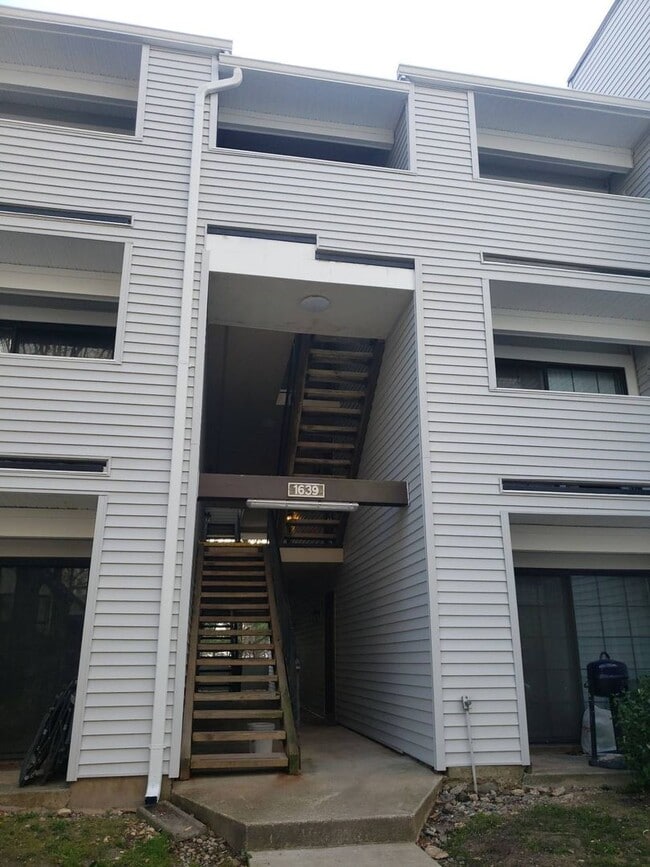 1639 Carriage House Terrace in Silver Spring, MD - Building Photo - Building Photo