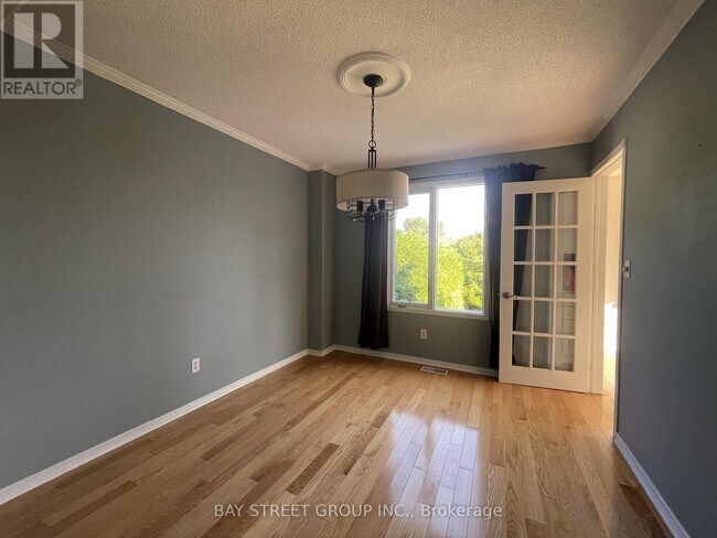 551 Sackville Crescent in Kingston, ON - Building Photo - Building Photo