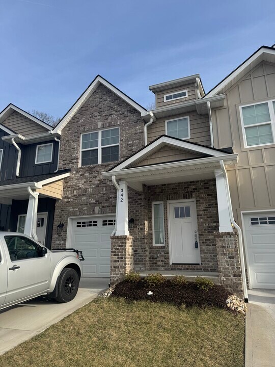 342 Boulder Ridge Way in Knoxville, TN - Foto de edificio