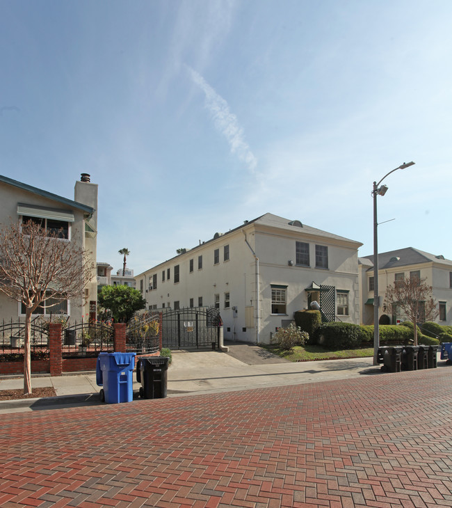 1400-1410 L Ron Hubbard Way in Los Angeles, CA - Building Photo - Building Photo