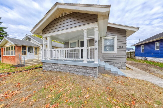 919 N Bradley Ave in Indianapolis, IN - Building Photo - Building Photo